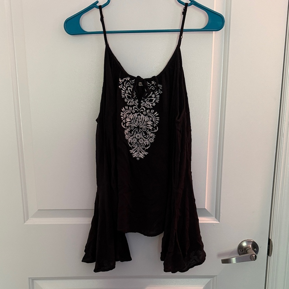 HOLLISTER Women’s Cold Shoulder Top